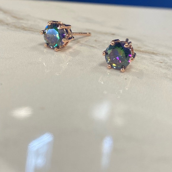 Sparkly rainbow color mystic topaz stud earrings - Picture 3 of 4